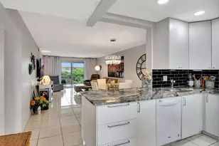 2615 NE 3rd Ct, Boynton Beach, FL 33435 - Photo 4