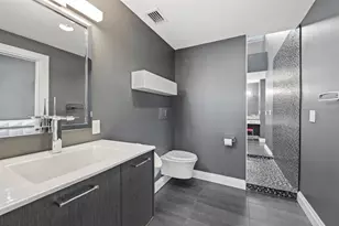 8 Portside Dr, Fort Lauderdale, FL 33316 - Photo 36