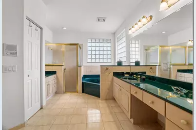 1012 SW 156th Ave, Pembroke Pines, FL 33027 - Photo 36