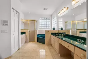 1012 SW 156th Ave, Pembroke Pines, FL 33027 - Photo 36