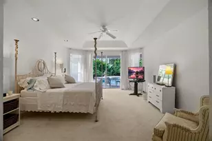 1012 SW 156th Ave, Pembroke Pines, FL 33027 - Photo 32