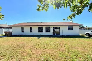 1117 SE 19th Terrace, Cape Coral, FL 33990 - Photo 4