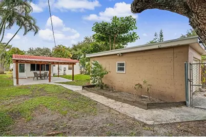 2530  McKinley St, Hollywood, FL 33020 - Photo 12