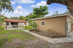 2530 McKinley St, Hollywood, FL 33020 - Photo 12