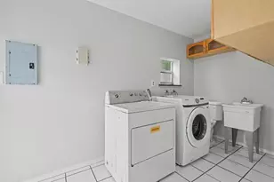 2530 McKinley St, Hollywood, FL 33020 - Photo 14