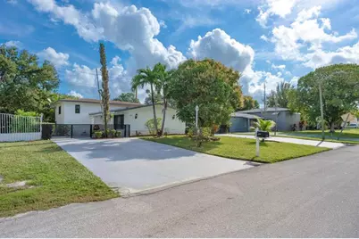 20335 NE 13th Ct, Miami, FL 33179 - Photo 42