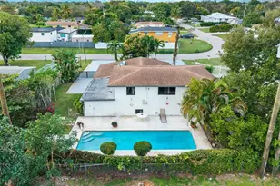 20335 NE 13th Ct, Miami, FL 33179 - Photo 36