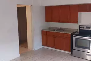 725 N E St, Lake Worth Beach, FL 33460 - Photo 2