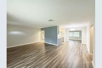 9602 NW 72nd St, Tamarac, FL 33321 - Photo 8