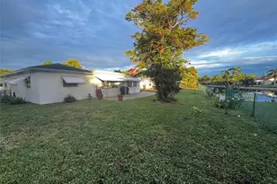 9602 NW 72nd St, Tamarac, FL 33321 - Photo 26