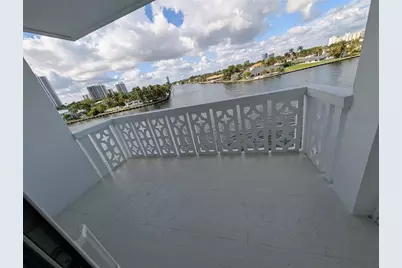 3209 S Ocean Dr, Unit #4E, Hallandale Beach, FL 33009 - Photo 16