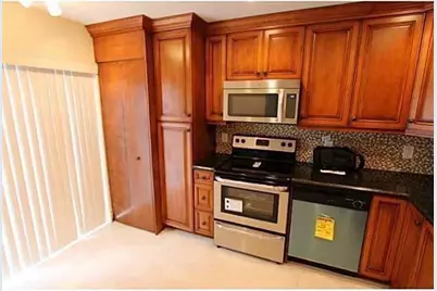140 SE 12th Ave, Unit #5, Pompano Beach, FL 33060 - Photo 2