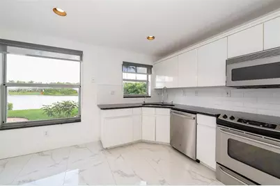 10965 NW 59th St, Doral, FL 33178 - Photo 20