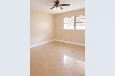 2077 E Bond Dr, Unit #2077, West Palm Beach, FL 33415 - Photo 6