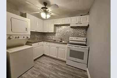 1600 NW 93rd St, Unit #-, Miami, FL 33147 - Photo 12