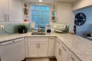 11605 Winchester Dr, Palm Beach Gardens, FL 33410 - Photo 10