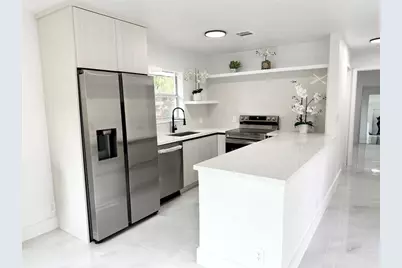 2508  McKinley St, Hollywood, FL 33020 - Photo 4