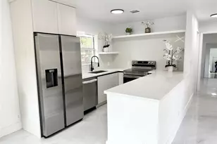 2508 McKinley St, Hollywood, FL 33020 - Photo 4