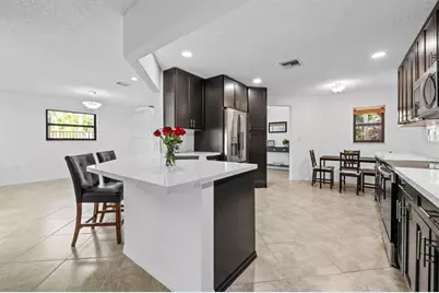 9838  Fairway Cove Ln, Plantation, FL 33324 - Photo 10