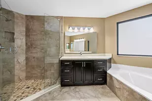 9838 Fairway Cove Ln, Plantation, FL 33324 - Photo 24