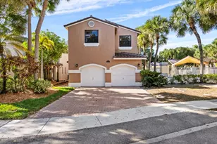 9838 Fairway Cove Ln, Plantation, FL 33324 - Photo 1