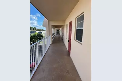 1000  Country Club Dr, Unit #403, Margate, FL 33063 - Photo 4