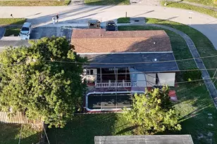 8900 NW 26th Pl, Sunrise, FL 33322 - Photo 24