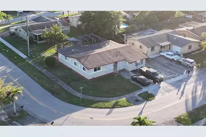 8900 NW 26th Pl, Sunrise, FL 33322 - Photo 22