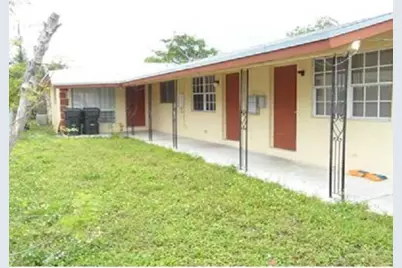 324 NW 42nd St, Oakland Park, FL 33309 - Photo 1