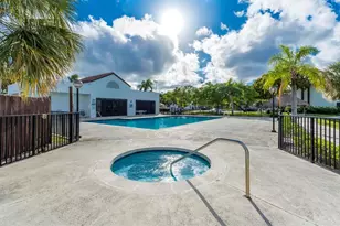 210 Lake Pointe Dr, Oakland Park, FL 33309 - Photo 34