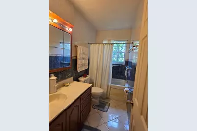 1260 NW 178th Ter, Miami Gardens, FL 33169 - Photo 10