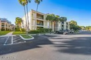 833 Riverside Dr, Coral Springs, FL 33071 - Photo 2