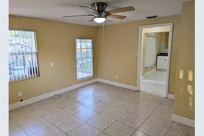 664 W Melrose Cir, Fort Lauderdale, FL 33312 - Photo 20