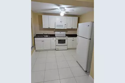 664 W Melrose Cir, Fort Lauderdale, FL 33312 - Photo 4