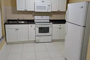 664 W Melrose Cir, Fort Lauderdale, FL 33312 - Photo 4