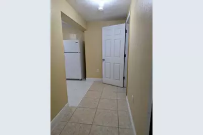 664 W Melrose Cir, Fort Lauderdale, FL 33312 - Photo 6