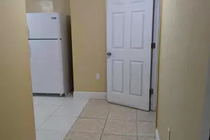 664 W Melrose Cir, Fort Lauderdale, FL 33312 - Photo 6