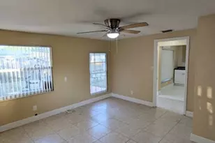 664 W Melrose Cir, Fort Lauderdale, FL 33312 - Photo 10