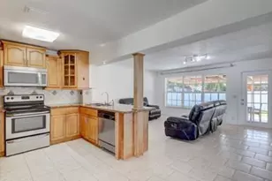 4186 SW 48th Ct, Fort Lauderdale, FL 33314 - Photo 4