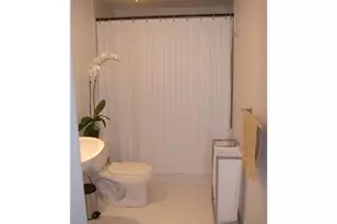 690 SW 1st Ct, Miami, FL 33130 - Photo 10