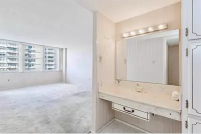 18031 Biscayne Boulevard #1104, Aventura, FL 33160 - Photo 10