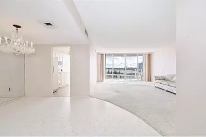 18031 Biscayne Boulevard #1104, Aventura, FL 33160 - Photo 4