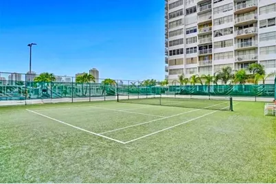 18031 Biscayne Boulevard #1104, Aventura, FL 33160 - Photo 22