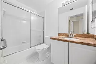 2010 Normandy Cir, West Palm Beach, FL 33409 - Photo 22