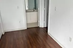 1008 NE 39th Ave, Homestead, FL 33033 - Photo 8