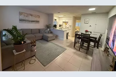 1886  41st Ave, Unit #4, Vero Beach, FL 32960 - Photo 2