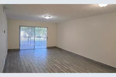 2810  Riverside Dr, Unit #202, Coral Springs, FL 33065 - Photo 8