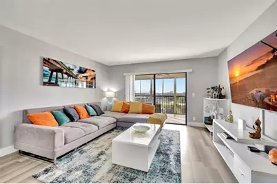 2200 S Cypress Bend Dr, Unit #702, Pompano Beach, FL 33069 - Photo 2