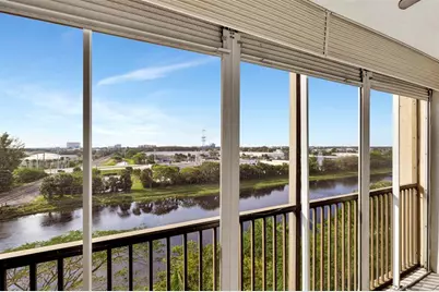 2200 S Cypress Bend Dr, Unit #702, Pompano Beach, FL 33069 - Photo 24