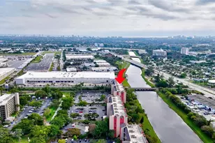 2200 S Cypress Bend Dr, Pompano Beach, FL 33069 - Photo 28